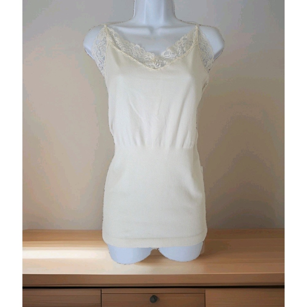 Y2K Cami Top 18 to 24 Ivory Ribbed Tagless Seamless‎ Adjustable Straps Last Exit